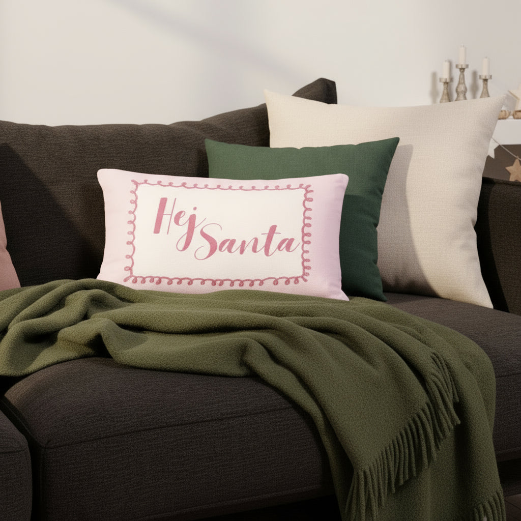 Kissen „Hej Santa“ – Rosa Weihnachtskissen im Skandi-Stil