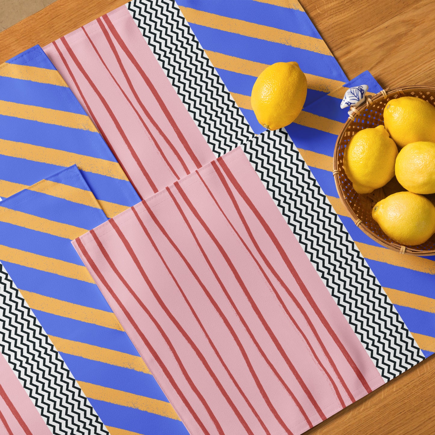 Tischset-Set (4 Stück) mit modernem Farbmuster – Stylische Tischdeko
