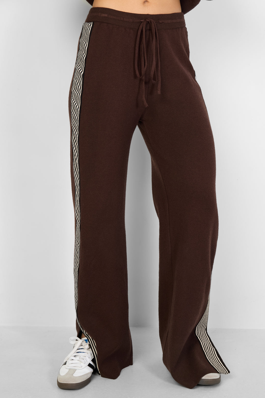 Strickhose mit Streifen