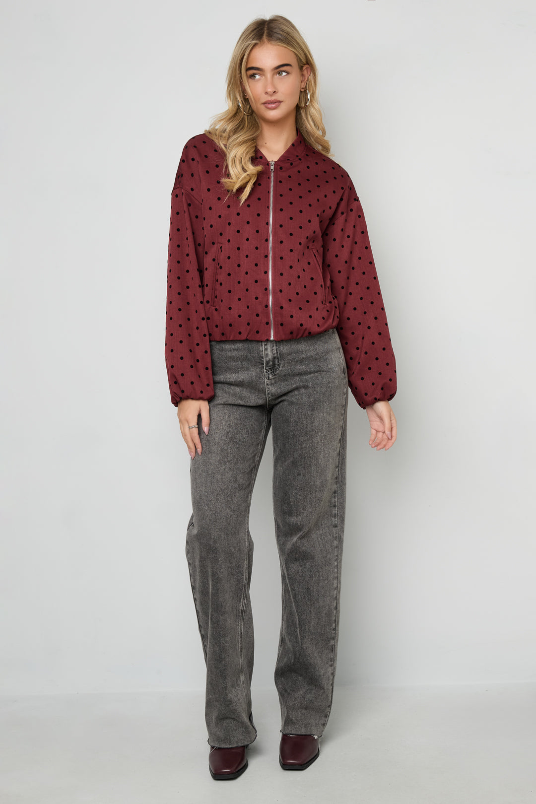 Gepunktete Jacke