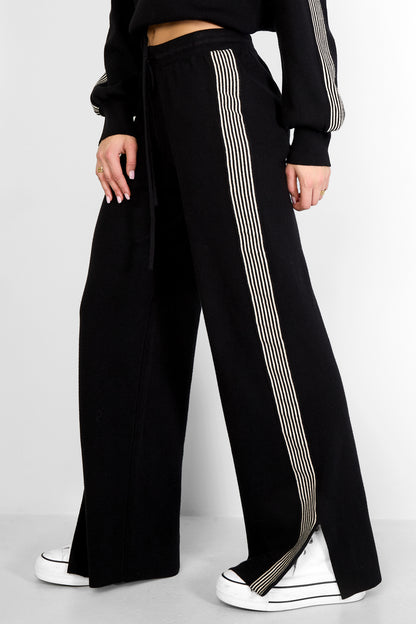 Strickhose mit Streifen