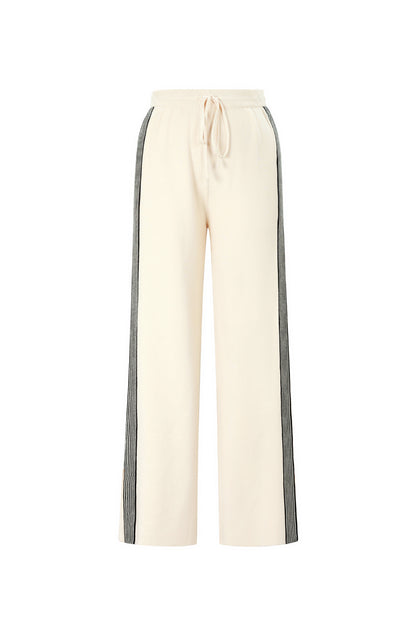 Strickhose mit Streifen