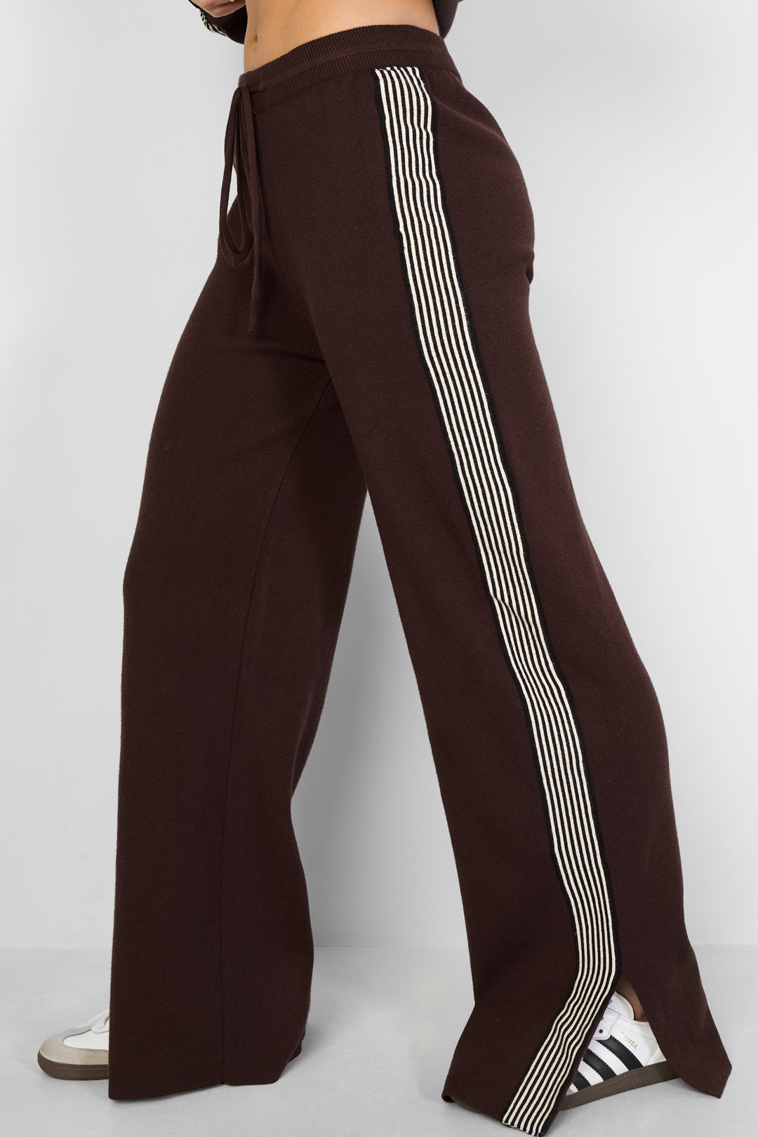 Strickhose mit Streifen
