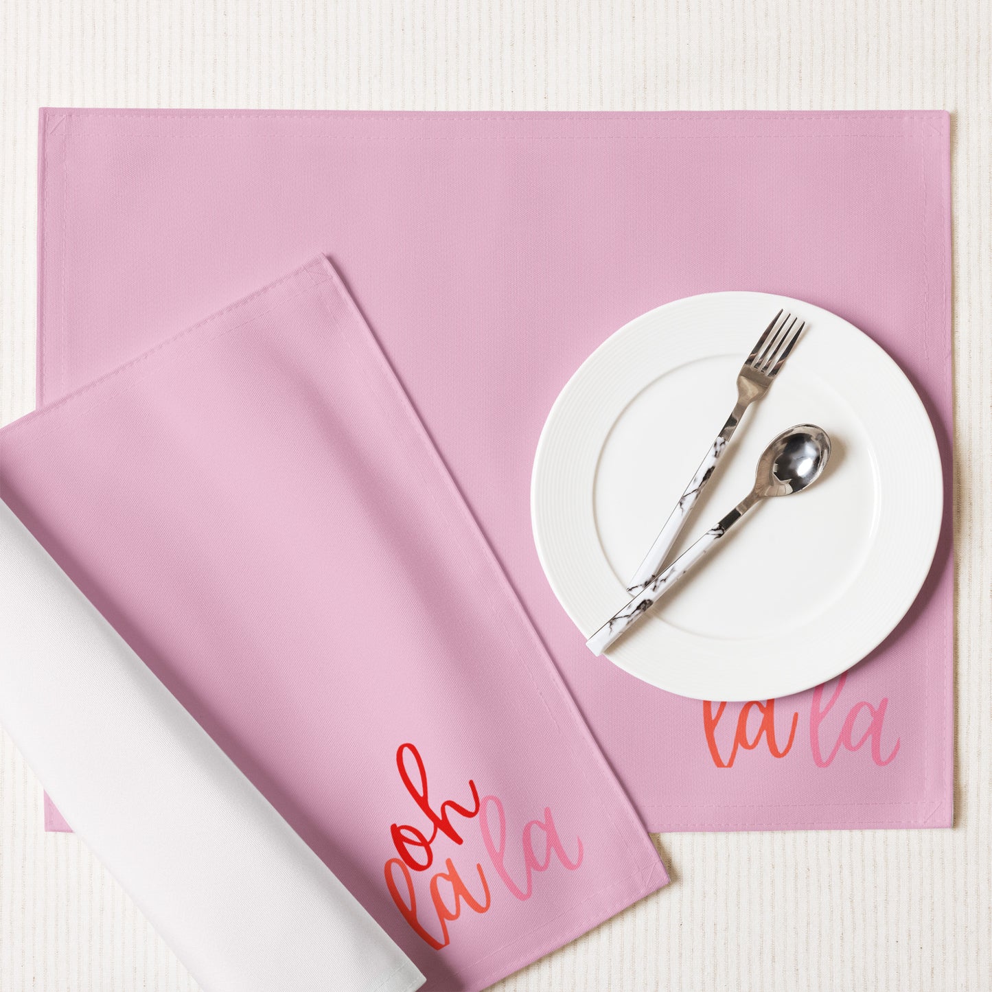 Tischset-Set „Oh La La“ (4 Stück) – Rosa Tischdeko mit Stil