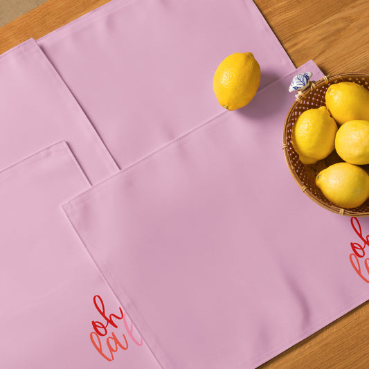 Tischset-Set „Oh La La“ (4 Stück) – Rosa Tischdeko mit Stil
